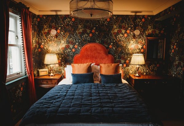 <span>Roslyn House – Tobermory, Isle of Mull</span><i>→</i>